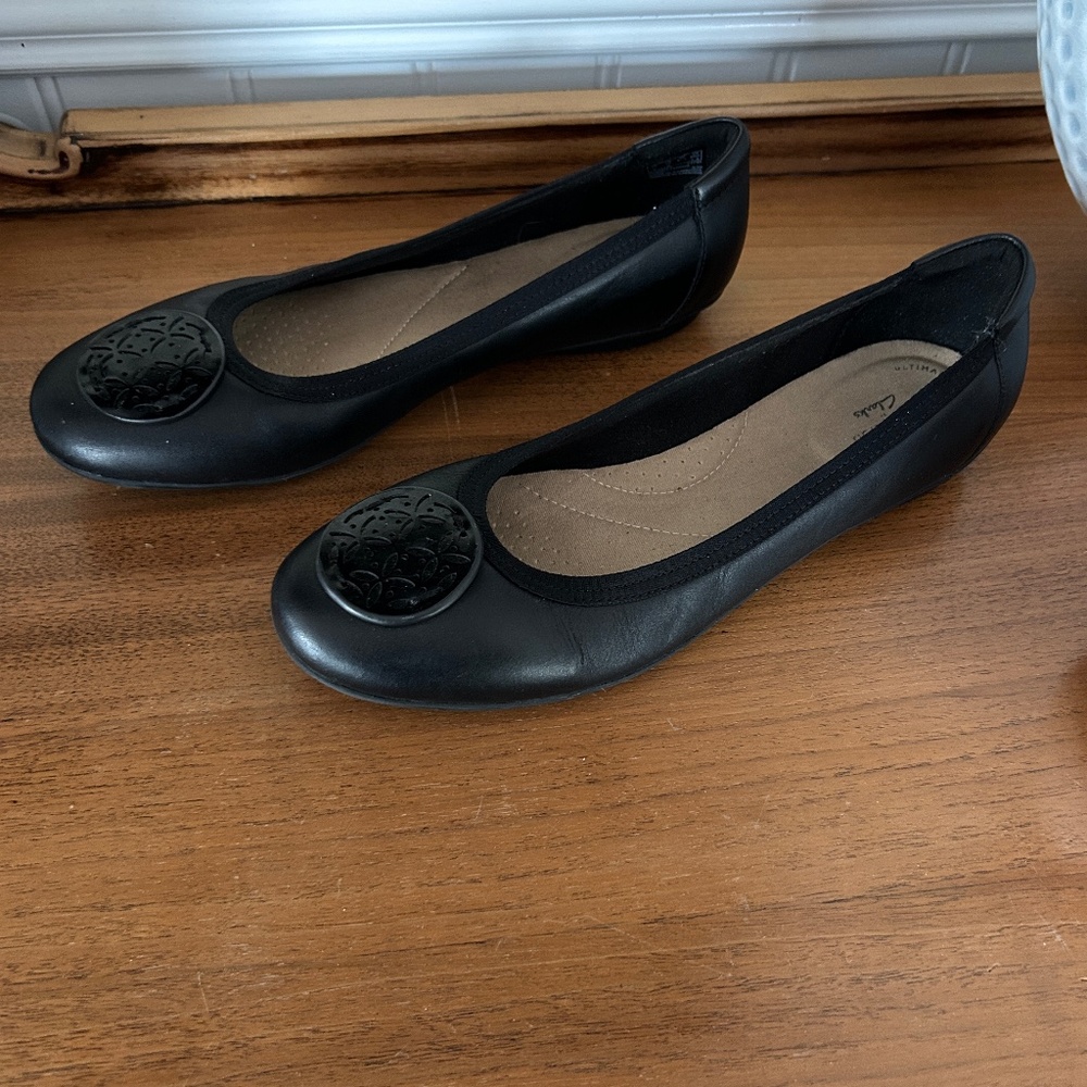 Black Clarks Collection ballet shoes size 10